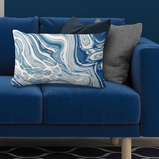 Wassersportwellen am Strand Aquarellblau Wirbel Lendenkissen (coast beach nautical waves watercolor blue swirls lumbar pillow)