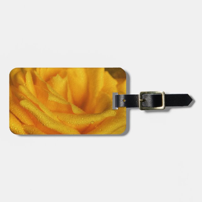 Wassertropfen an der eleganten Gelben Rose Gepäckanhänger (Vorderseite horizontal)