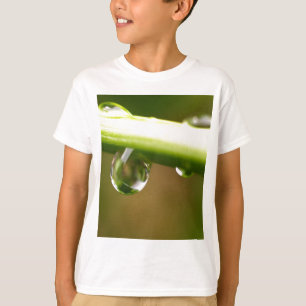 Wassertropfen auf Blätter T-Shirt