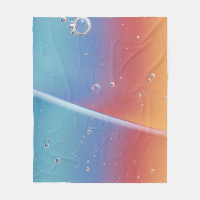 Wassertropfen auf blauem Plastikeimer Fleecedecke (Vorderseite)