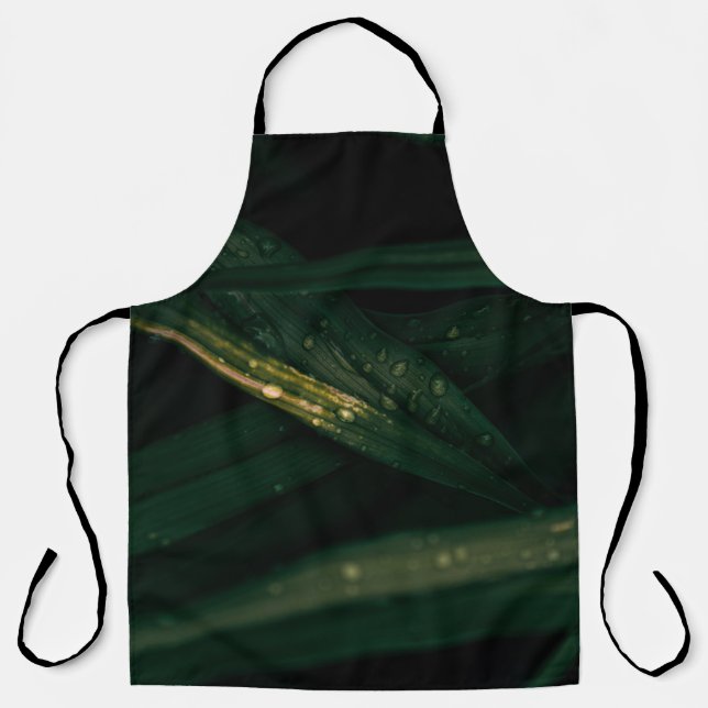 Wassertropfen auf grünem Blatt Schürze (Vorderseite)