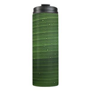 Wassertropfen auf grünem Blatt Thermosbecher