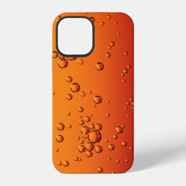 Wassertropfen auf orangener Oberfläche iPhone 12 Hülle (Rückseite)