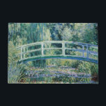 Water Lilies und Japanische Brücke von Monet Fußmatte<br><div class="desc">Stellen Sie sich vor,  Sie könnten sich mit diesem personalisierten und gemütlichen Portier beim Zuhause fühlen. Eine wunderschöne Art,  Ihre Türen,  das Badezimmer oder die Türen für Kinder zu dekorieren. Ideal für amerikanische Handwerker,  Ranch-Stil,  Hütte,  Kolonial,  Hütte,  Strand,  See,  modernes Haus und andere Stile der Architektur.</div>