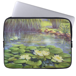 Water Lily von Cargill, 1937 Laptopschutzhülle