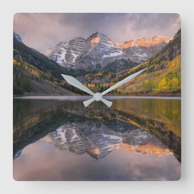 Water | Maroon Bells Colorado Quadratische Wanduhr (Vorderseite)