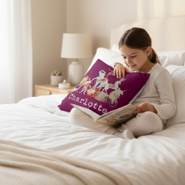 Watercolor Circus Animals Juggling Elephant Design Kissen (Von Creator hochgeladen)