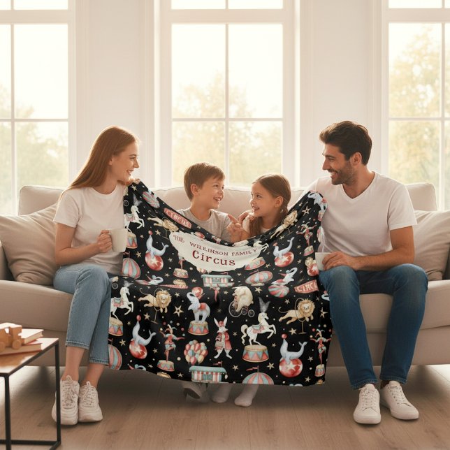 Watercolor Circus Tent Elephants Lions Family  Fleecedecke (Von Creator hochgeladen)