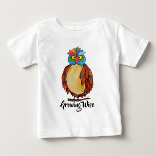 Watercolor Magical Owl mit Regenbogenfedern Baby T-shirt