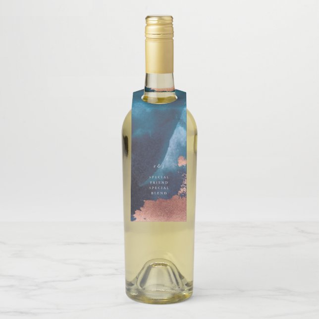 Watercolor Navy Blue Moody Rose Gold Wedding Flaschenanhänger (Auf Flasche)