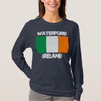 Waterford, Irland mit irischer Flagge