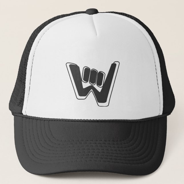 Wave and Walk Charcoal Black Logo Truckerkappe (Vorderseite)