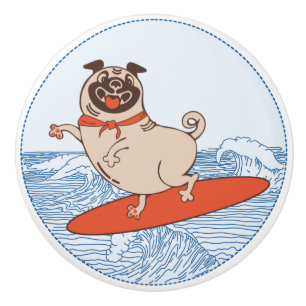 Wave reitet Hund auf Surfbrett mit Happy Mops Keramikknauf