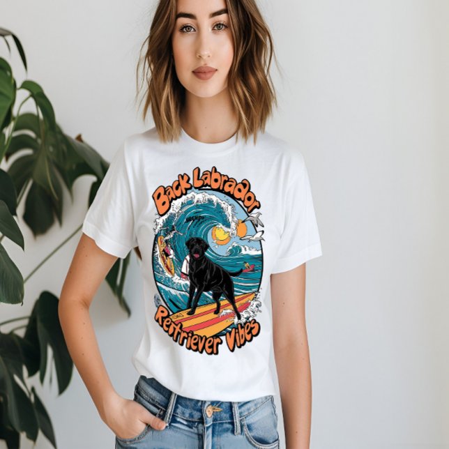 Wave Rider Black Labrador Retriever Pup T-Shirt (Von Creator hochgeladen)
