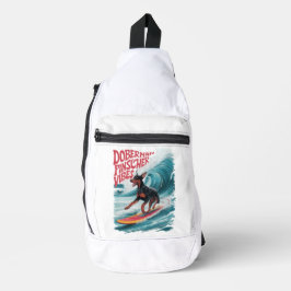 Wave Rider: Doberman Pinscher Hund surfen im Stil Crossbody Bag
