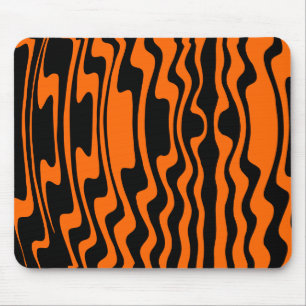 Wavey Stripey - Schwarz und Orange Mousepad