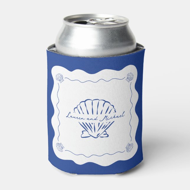 Wavy Coastal Moderne Minimalistisch Navy Blue Wedd Dosenkühler (Kanne Vorderseite)