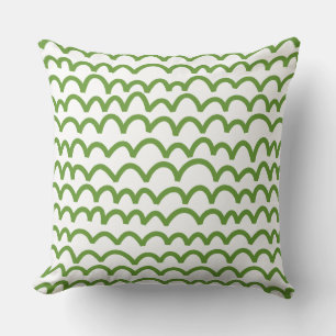 Wavy Pattern - Avocado Green auf Weiß Kissen