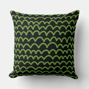 Wavy Pattern - Avocado Green on Black Kissen