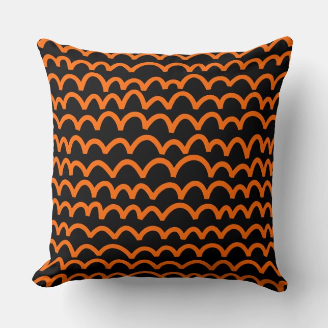 Wavy Pattern - Orange auf schwarz Kissen (Vorderseite)