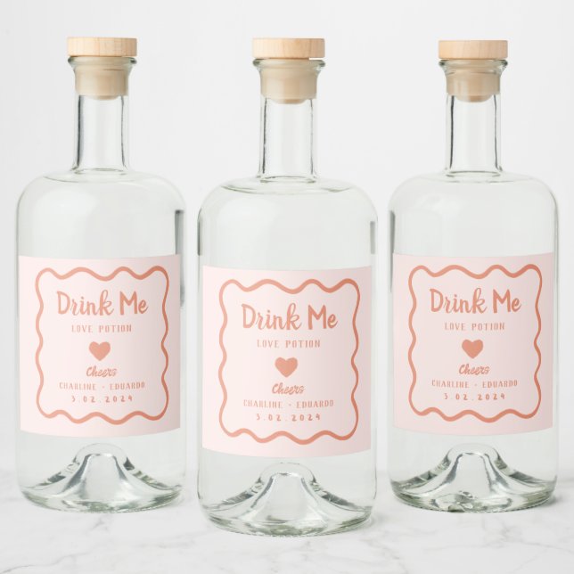 Wavy Pink Pastel Drink me Lovepotion Hochzeit Alkoholflaschenetikett (Flaschen)