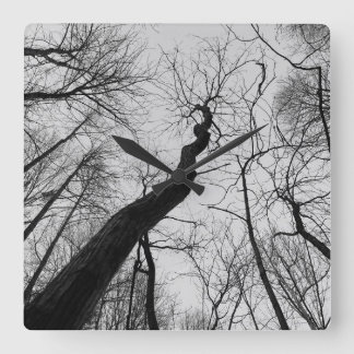 Wavy_Tree_Clock Quadratische Wanduhr