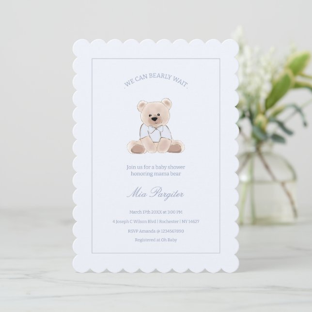 We Can Bearly Wait Teddy Bear Blue Baby Shower Einladung (Stehend Vorderseite)