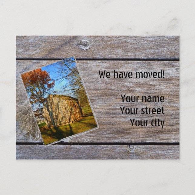 We have moved (Wooden Hut) Ankündigungspostkarte (Vorderseite)