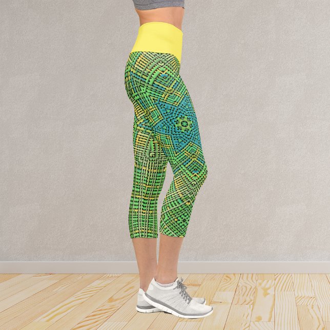 Weave Mandala Green Yellow und Blue Capri Leggings (Von Creator hochgeladen)