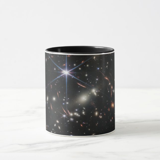 WebbS erste tiefe Feldansicht des Universums Tasse (Zentrum)