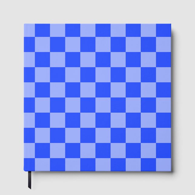 Wechselnde blaue und hellviolette Schachbrettmuste Gästebuch (Vorderseite)