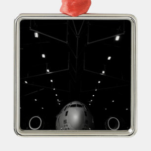 Wechselstrom - 17 Globemaster III sitzt in einem Silbernes Ornament