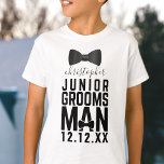 Wedding Bow Krawatte Junior Trauzeuge T - Shirt<br><div class="desc">Leckerei Ihrer Junior-Trauzeugen,  um die Krawatte Junior Trauzeuge Shirts zu passen! Fügen Sie einfach ihren Namen und Ihr Hochzeitsdatum hinzu und lassen Sie sie Ihre Gäste mit ihrem Geschmack verwöhnen. Perfektes Kleidungsstück für Hochzeitsfeiern und Proben</div>