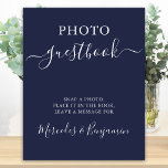 Wedding Foto Guest Moderne Kalligrafie Navy Blue Poster<br><div class="desc">Foto Gästebuch ! Dieses schlichte und dennoch elegante Foto-Gästebuchschild zeigt das Gästebuch in eleganter Kalligraphie und schnappt ein Foto, legt es in das Buch und verlasse eine Nachricht für. Passen Sie dieses elegante Hochzeitszeichen mit Ihren Namen an! COPYRIGHT © 2020 Judy Burrows, Black Dog Art - Alle Rechte vorbehalten. Hochzeit...</div>