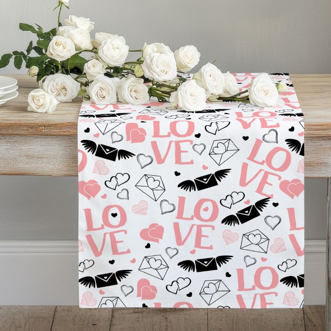 Wedding Gift Table Runner Pink Black Love Text Großer Tischläufer (Wedding Gift Table Runner Pink Black Love Text)