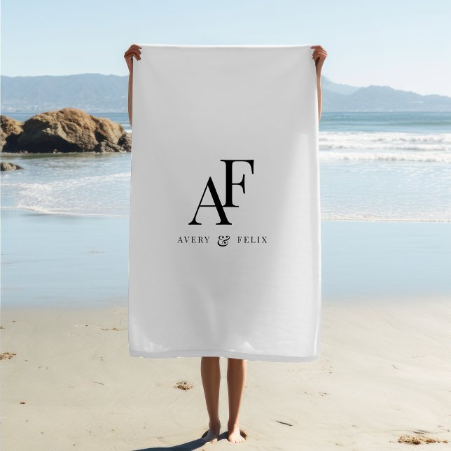 Wedding Monogram Elegant Einfach Minimalistisch Strandtuch (Von Creator hochgeladen)