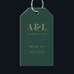 Wedding Monogram Minimalistisch Emerald Green Gold Geschenkanhänger<br><div class="desc">Eine minimalistische Hochzeitsmonogramm-Design-Sammlung von Produkten mit klassischer traditioneller Typografie in Gold. Das perfekt angepasste Design für Ihren besonderen Tag!</div>