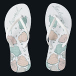 WEDING SHOES | Modern Seashells Coral Aquamarin Flip Flops<br><div class="desc">Niedliche Korallen und aquamarine Muscheln. Handgeschriebene Kalligraphie, die Bräunungsmaid sagt - perfekt für die Brautjungfrau, die am Strand für eine Hochzeitsfeier am Strand anzieht. Design erstellt für TheBarefootBride™ durch © WhimsicalArtwork™. Das ist Teil einer Sammlung von Hochzeitsartikeln mit passendem Hochzeitszubehör, Babydusche und anderen Veranstaltungsartikeln. Kontaktieren Sie uns, wenn Sie Hilfe...</div>