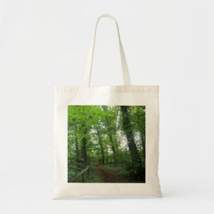 Weg durch den grünen Wald Tragetasche