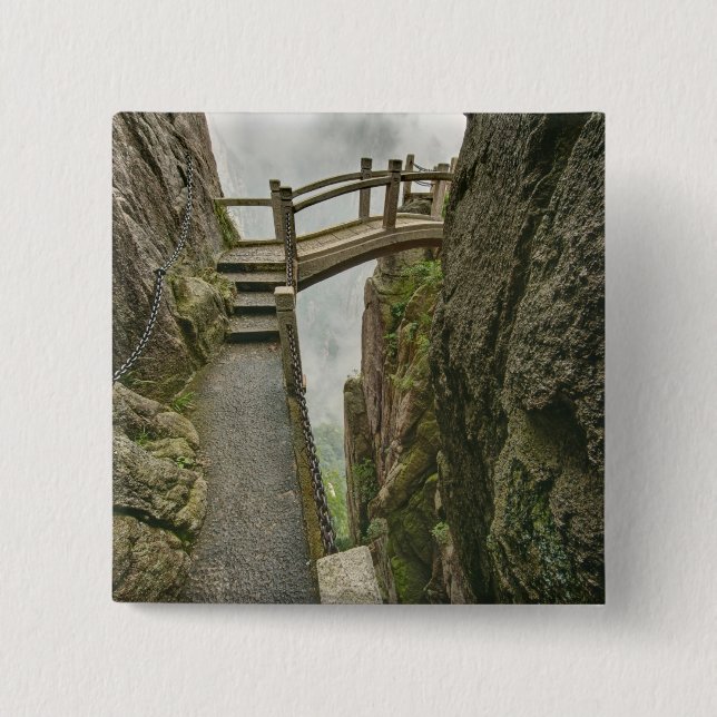 Weg und kleine Brücke, Gelber Berg, Button (Vorderseite)