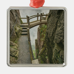 Weg und kleine Brücke, Gelber Berg, Silbernes Ornament