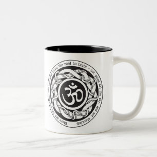 Weg zur Wahrheit Om Zweifarbige Tasse