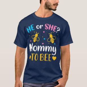 Weibchen, die er oder sie Mami werden Ankündigung  T-Shirt