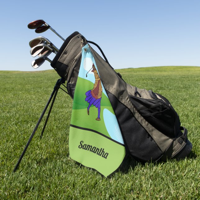 Weibliche Golfer, die über Wassergefahr fahren Golfhandtuch (Gras)