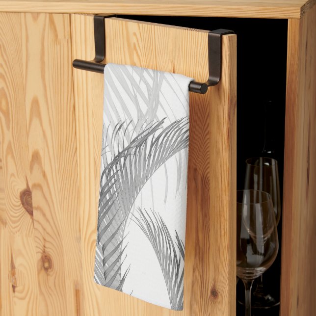 Weich graue Schwarz-weiße Federpalme Bliss 1 Geschirrtuch (Drittel gefaltet)