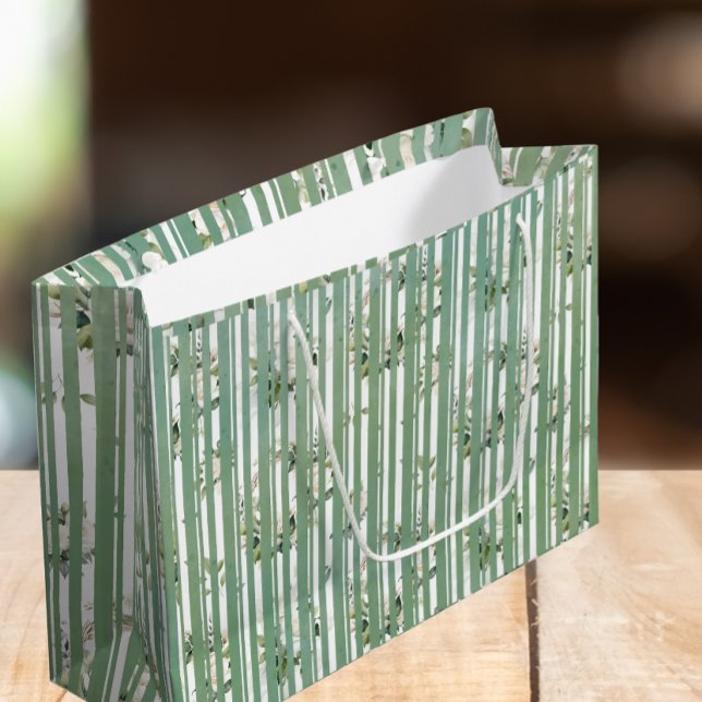 Weich grün mit weißen Blume Geschenktüte (Von Creator hochgeladen)