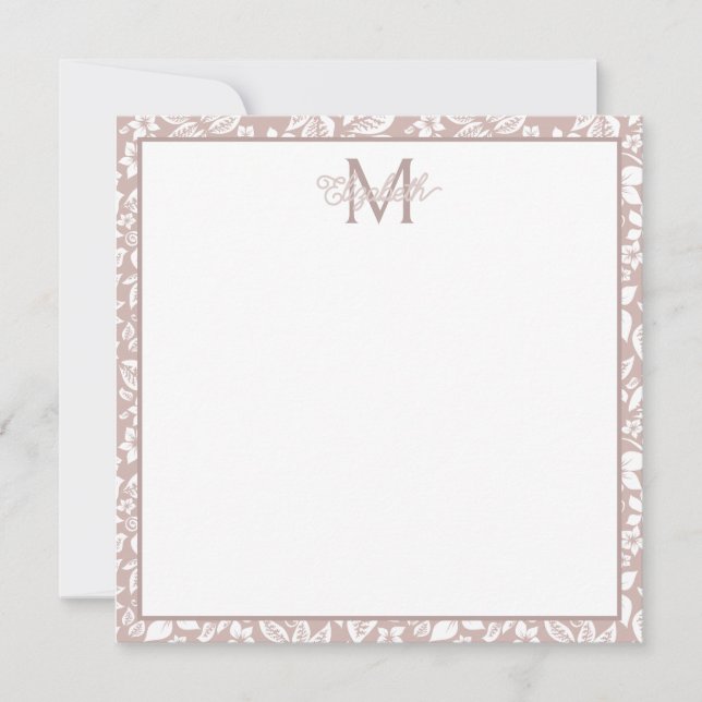 Weiche Beige und Weiße Floral Monogramm Mitteilungskarte (Vorderseite)