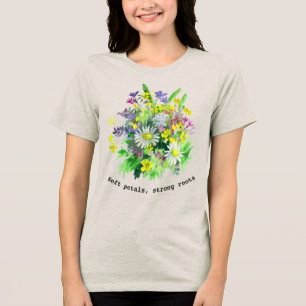 Weiche Blütenblätter, starke Wurzeln, Aquarell-Blu Tri-Blend Shirt