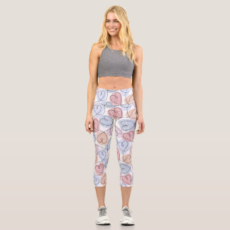Weiche Herzen: Valentine's Continuous Line Capri Leggings