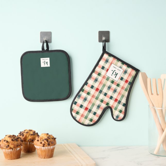Weiche Immergrüne Gingham-Monogramm Ofenhandschuh & Topflappen-Set (Insitu (Hängend))